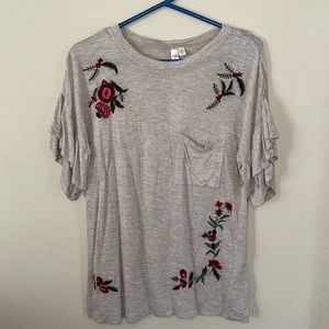 Women’s oatmeal colored shirt size M